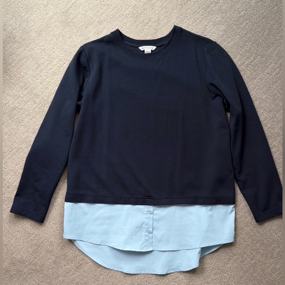 Athleta Gallery 2.0 Navy and Classic Blue Stretch Shirt - size Medium